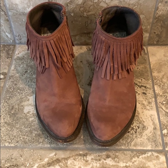 Super cute brown suede booties size 8.5 - Picture 1 of 8